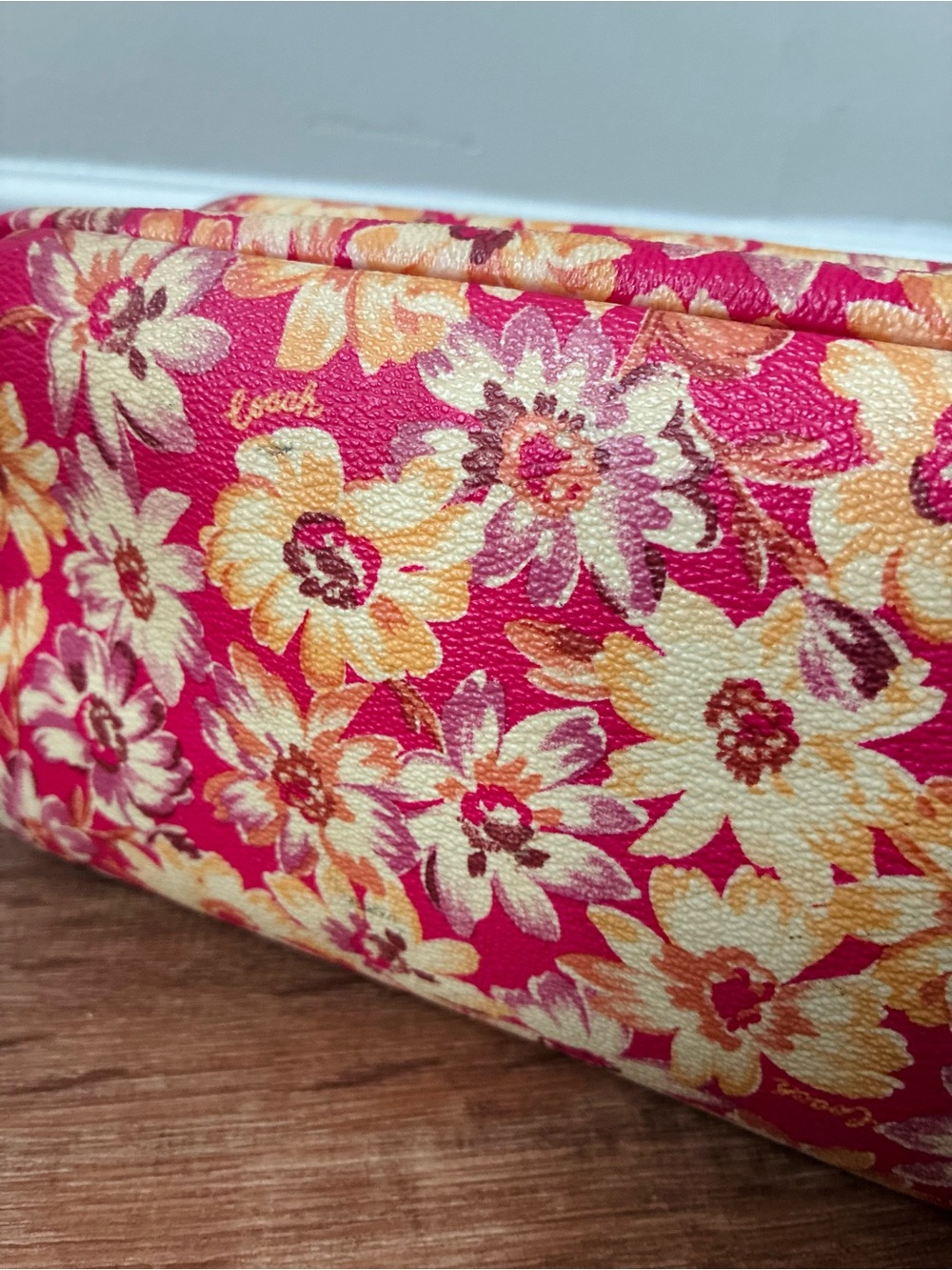 Coach Cosmetic Zipper Pouch With Wristlet Strap, Vintage Daisy Print - Picture 8 of 16